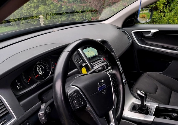 Volvo XC 60 cena 70000 przebieg: 130000, rok produkcji 2016 z Przysucha małe 436